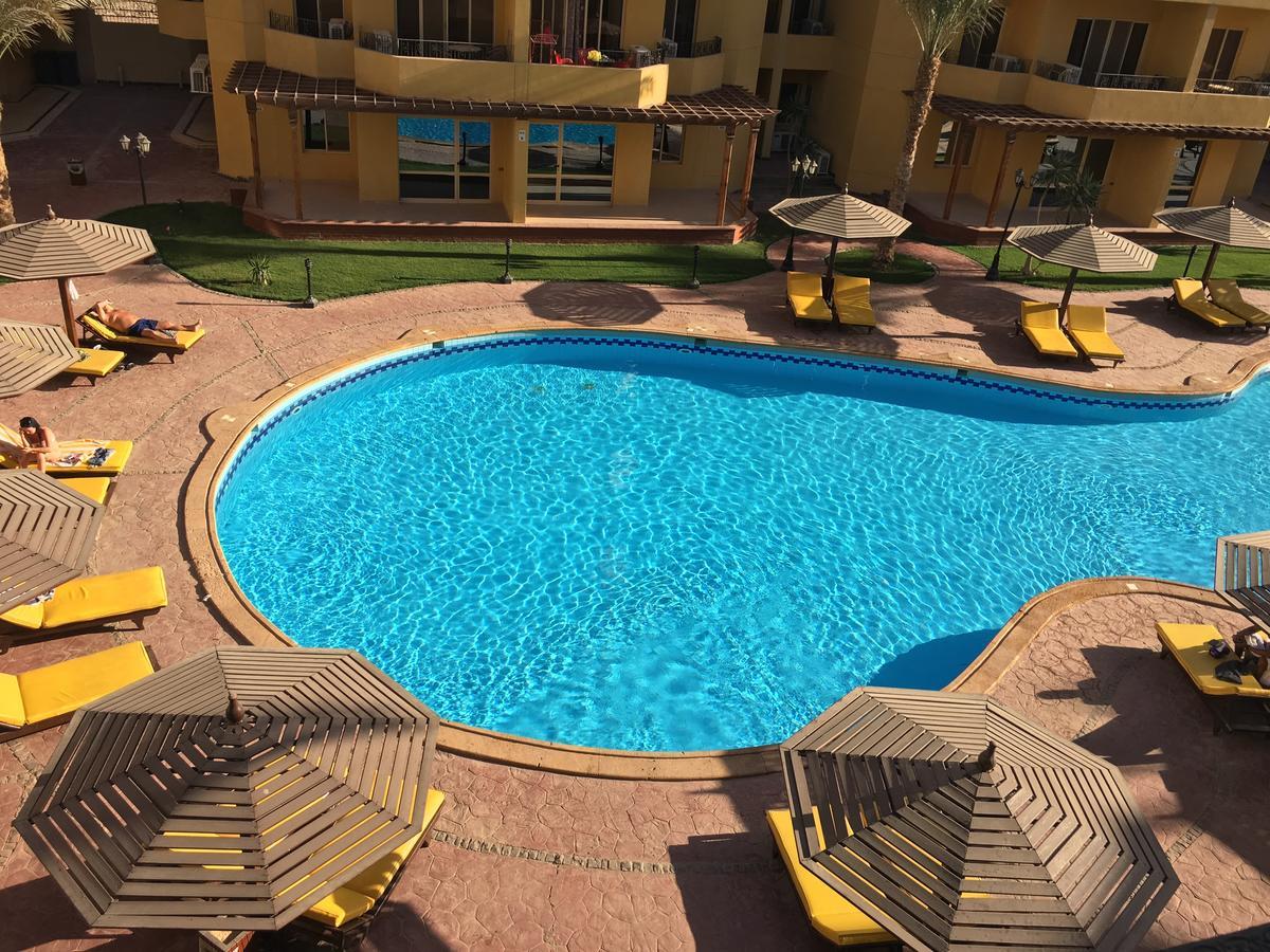 Pool View Apartments At British Resort - Unit 13 Hurghada Buitenkant foto